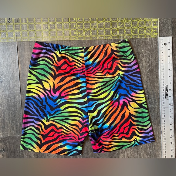 🔴SOLD~L SHEIN Neon Rainbow zebra print biker shorts. Black yellow red blue green - Picture 2 of 3